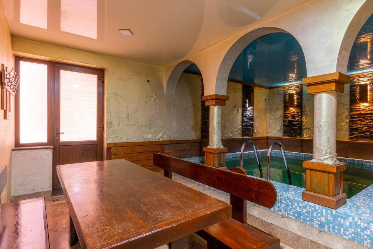 Villa Vlad & Spa Bukovel Luaran gambar